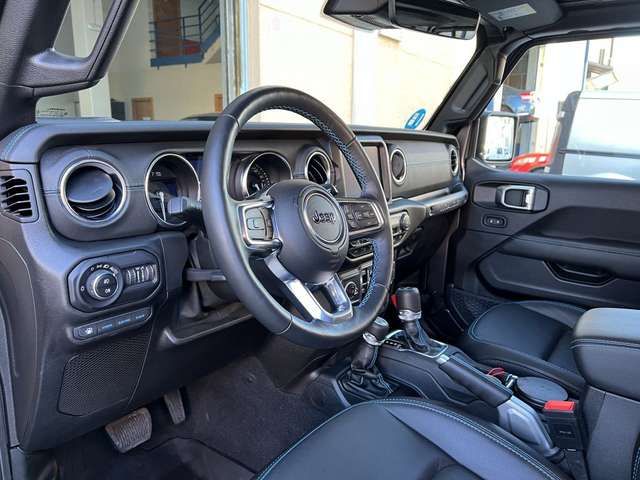 Jeep Wrangler • 2021 • 76,000 km 5