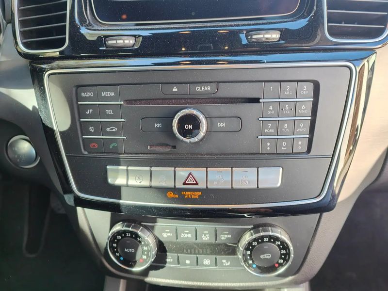 Mercedes-Benz GLE • 2018 • 105,000 km 5