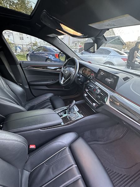 BMW 5 Series • 2018 • 63,000 km 9