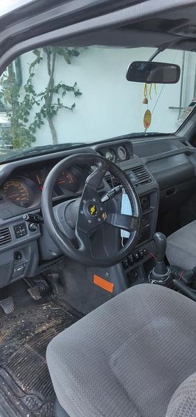 Mitsubishi Pajero • 1995 • 179,000 km 2