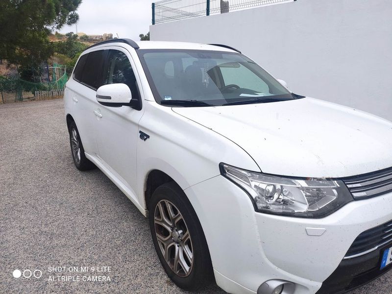 Mitsubishi Outlander • 2014 • 127,555 km 2