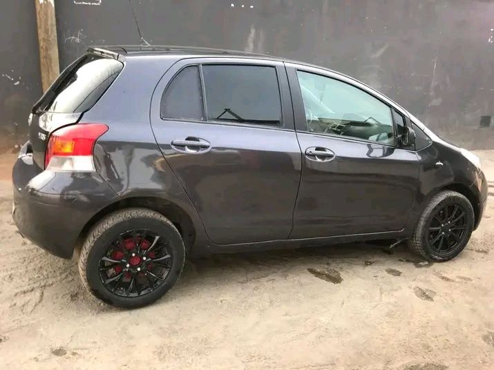 Toyota Yaris • 2012 • 21 km 2