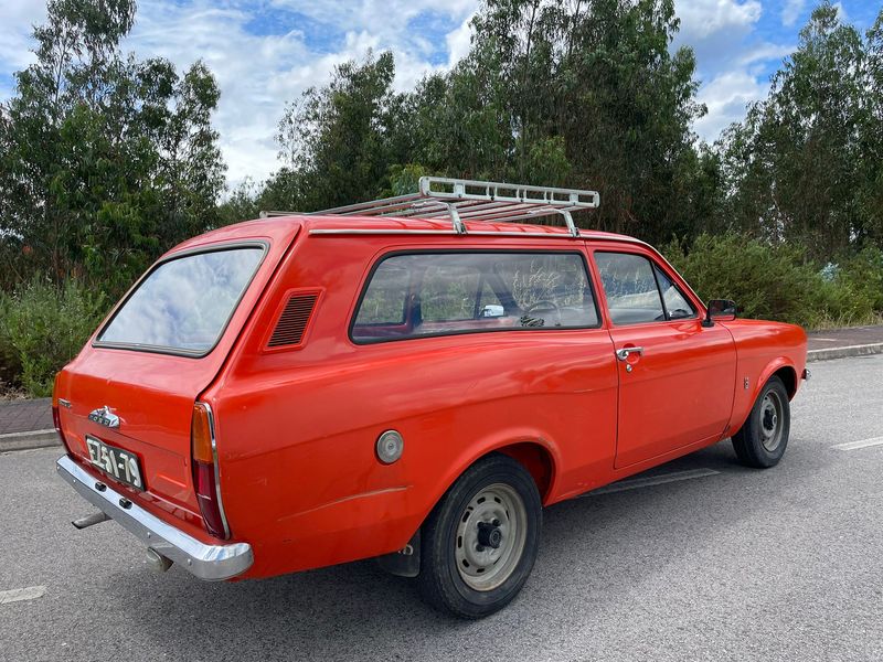 Ford Escort • 1976 • 90,000 km 6