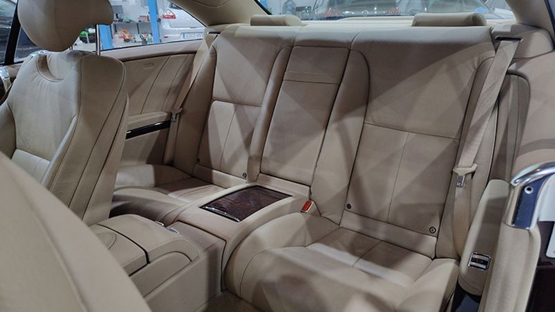 Mercedes-Benz CL • 2007 • 109,699 km 11