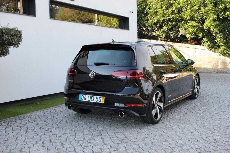 Volkswagen Golf • 2018 • 115,320 km 3