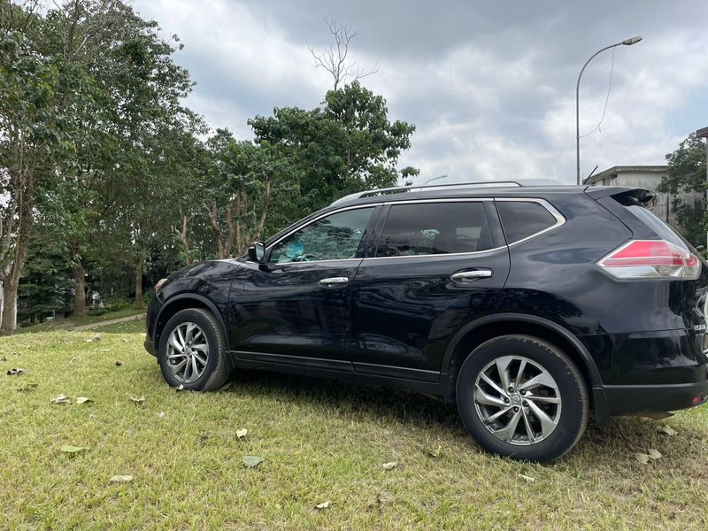 Nissan Rogue • 2015 • 90,000 km 3
