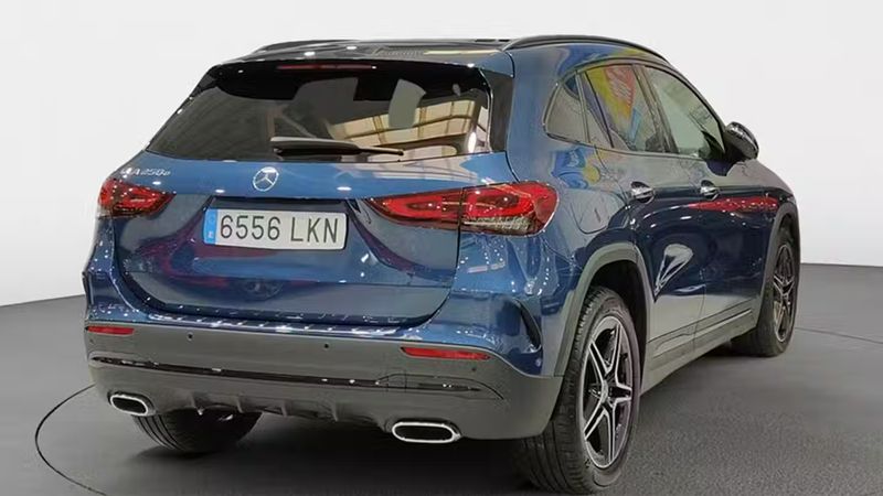 Mercedes-Benz GLA • 2020 • 23,622 km 3