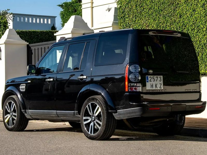 Land Rover Discovery • 2012 • 189,000 km 1