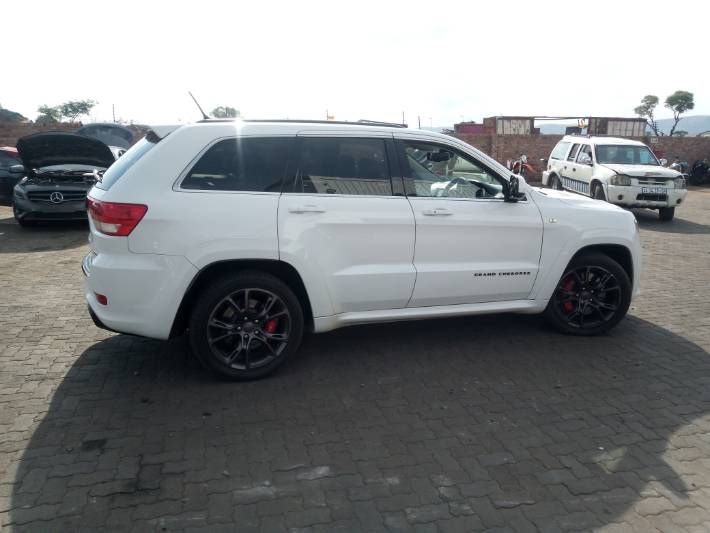 Jeep Cherokee • 2013 • 75,125 km 4