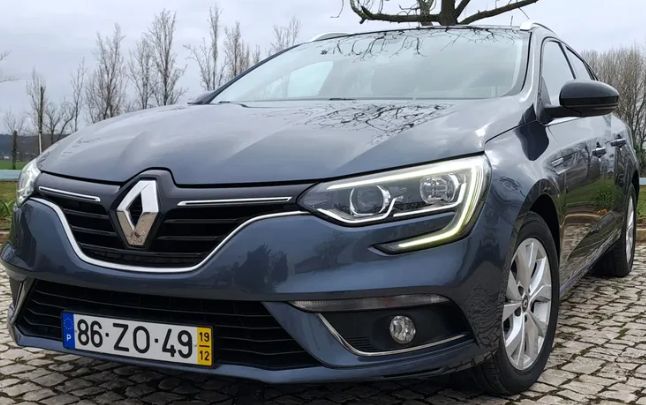Renault Mégane • 2019 • 132,000 km 1