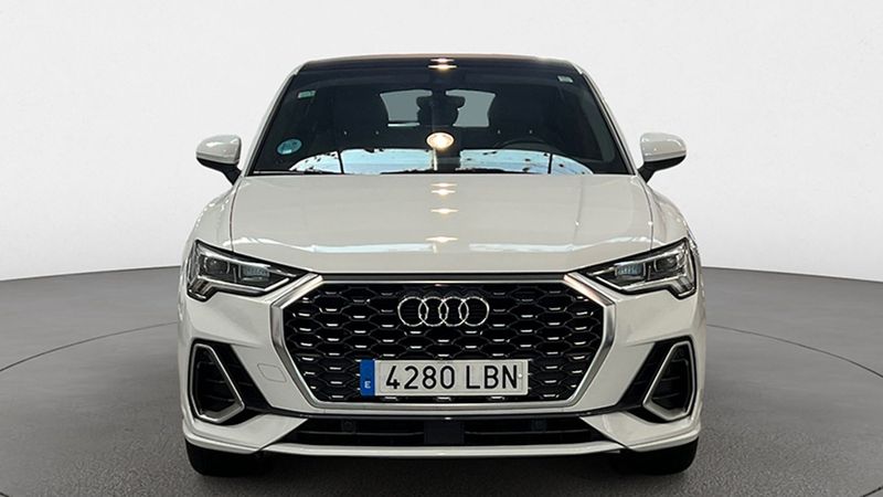 Audi Q3 • 2019 • 61,088 km 12