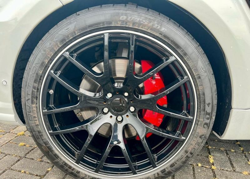 Land Rover Range Rover • 2014 • 140,000 km 3