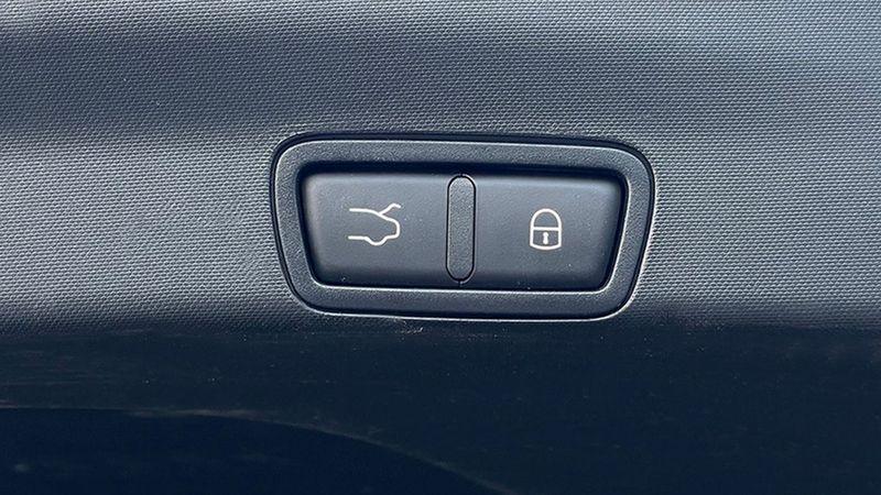 Alfa Romeo Stelvio • 2020 • 59,735 km 15