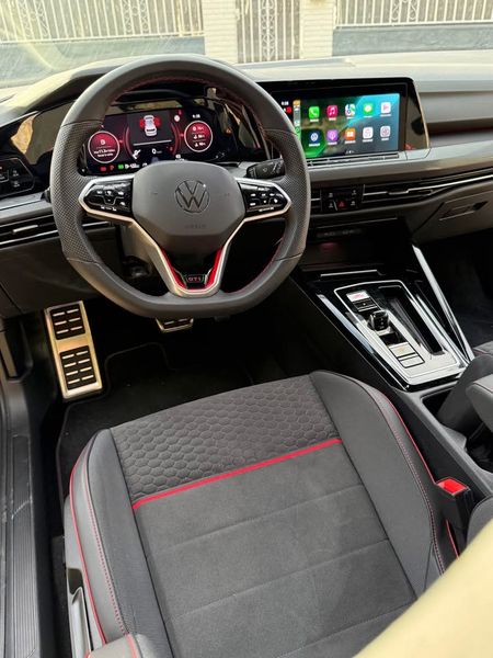 Volkswagen Golf GTI • 2023 • 15,000 km 4