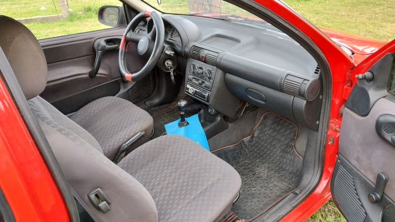 Chevrolet Corsa • 1999 • 150,000 km 3
