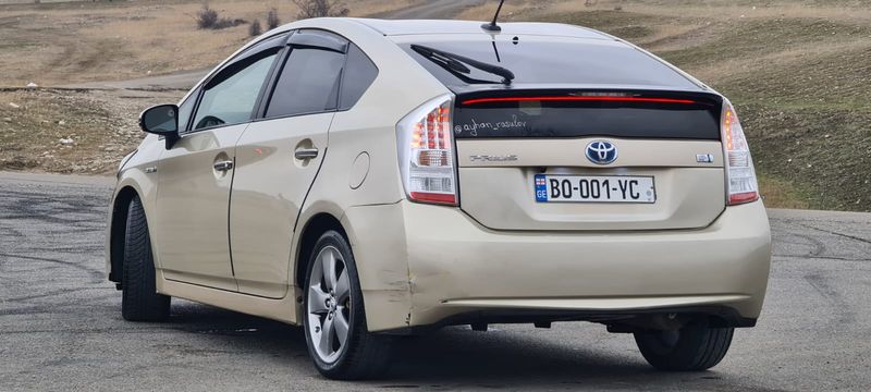 Toyota Prius • 2010 • 245,000 km 6