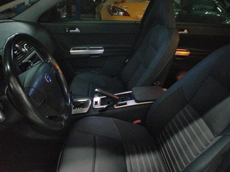 Volvo S40 • 2010 • 40,000 km 3