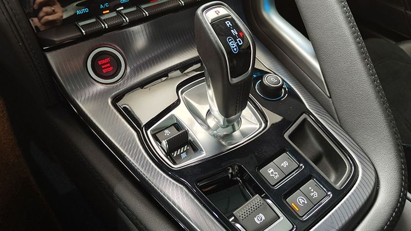 Jaguar F-Type • 2021 • 24,532 km 9