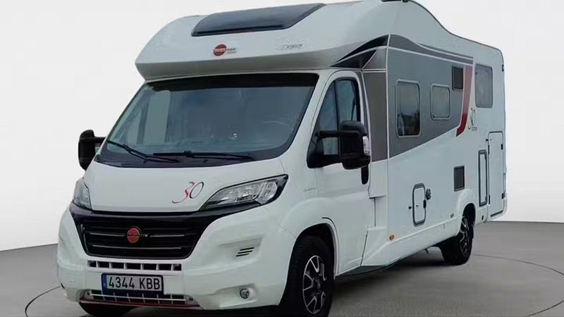 Fiat Ducato Kombi • 2022 • 70,425 km 2