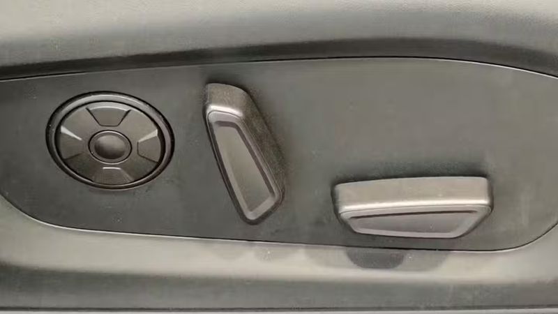 Ford Explorer • 2021 • 63,204 km 18