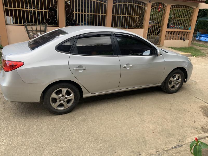 Hyundai Elantra • 2010 • 244,627 km 4