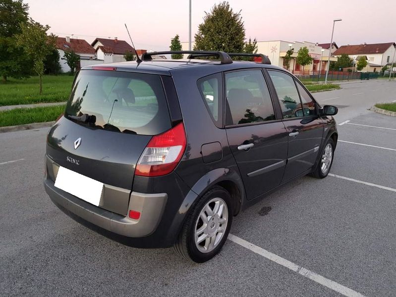 Renault Scénic • 2005 • 1,500 km 1