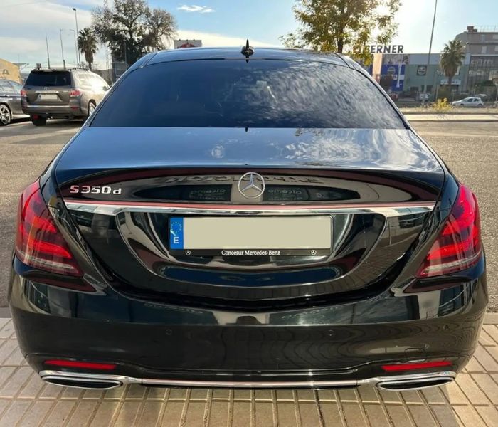 Mercedes-Benz S-Class • 2019 • 158,600 km 5