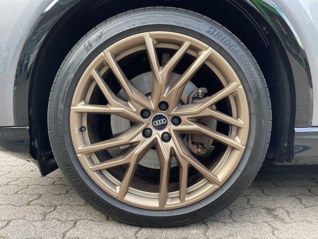 Audi Q3 • 2021 • 22,100 km 10