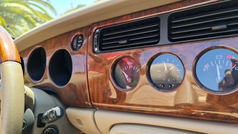Jaguar XK8 Convertible • 2001 • 35,658 km 7