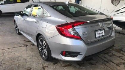 Honda Civic • 2016 • 300 km 3