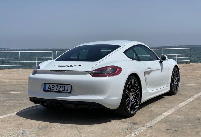 Porsche Cayman • 2015 • 250,000 km 2