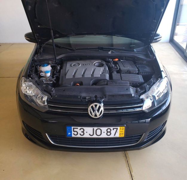 Volkswagen Golf • 2010 • 199,999 km 4