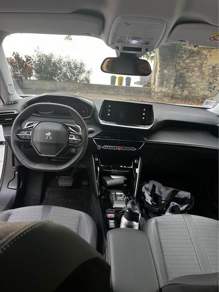 Peugeot 2008 • 2022 • 3,000 km 4