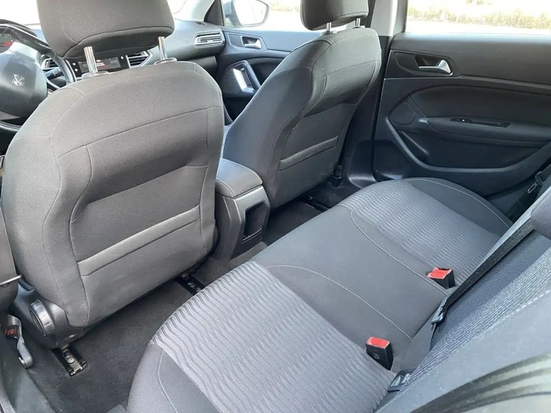 Peugeot 308 • 2014 • 140,000 km 8