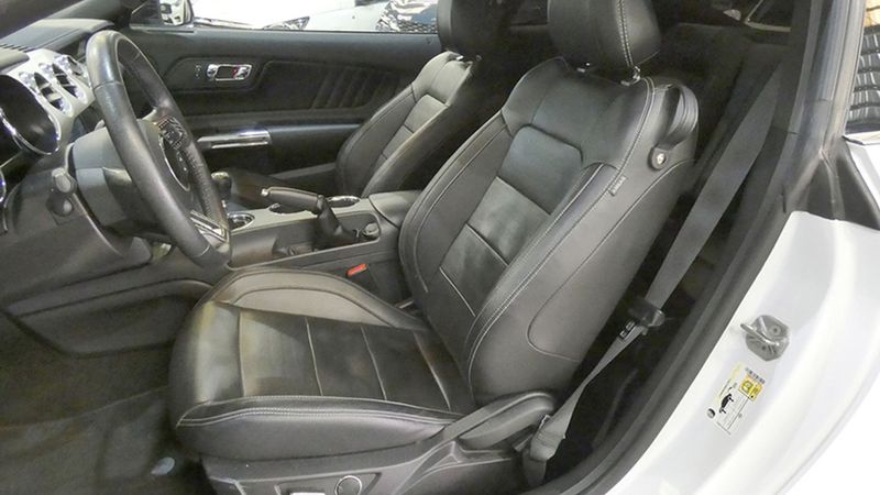 Ford Mustang • 2017 • 72,560 km 8