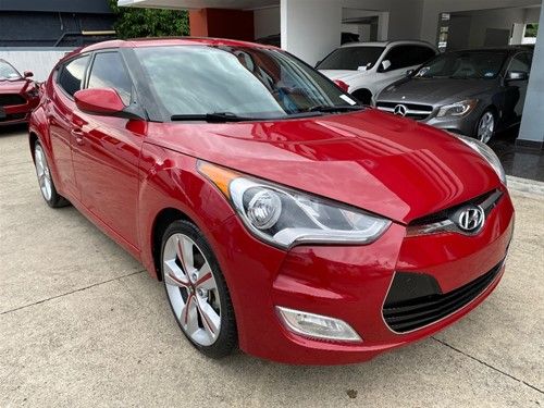 Hyundai Veloster • 2016 • 3 km 1