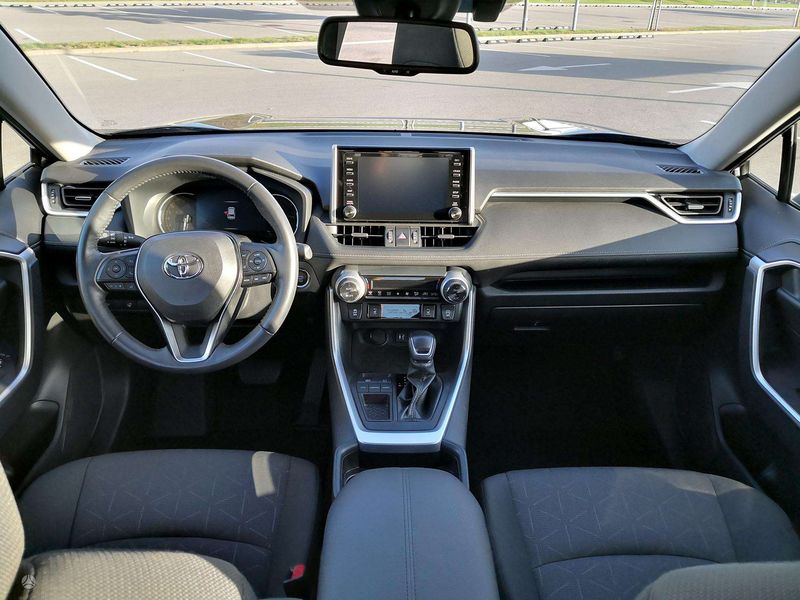 Toyota RAV4 • 2019 • 135,000 km 3
