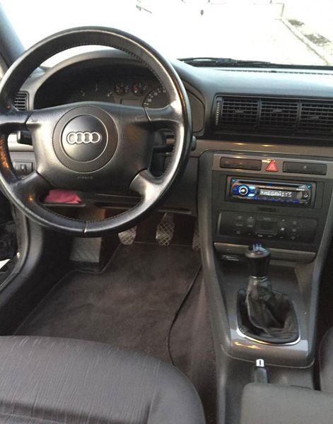 Audi A4 • 1999 • 249,999 km 3