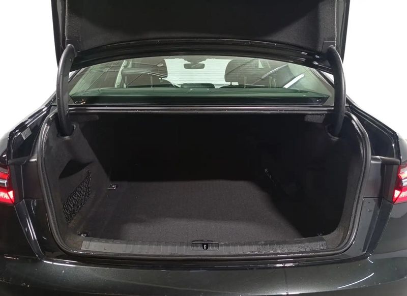 Audi A6 • 2018 • 128,000 km 10