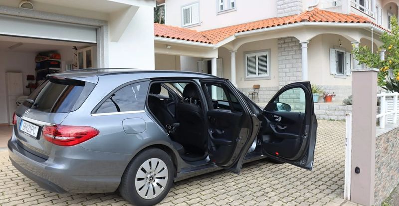 Mercedes-Benz C • 2020 • 108,000 km 7