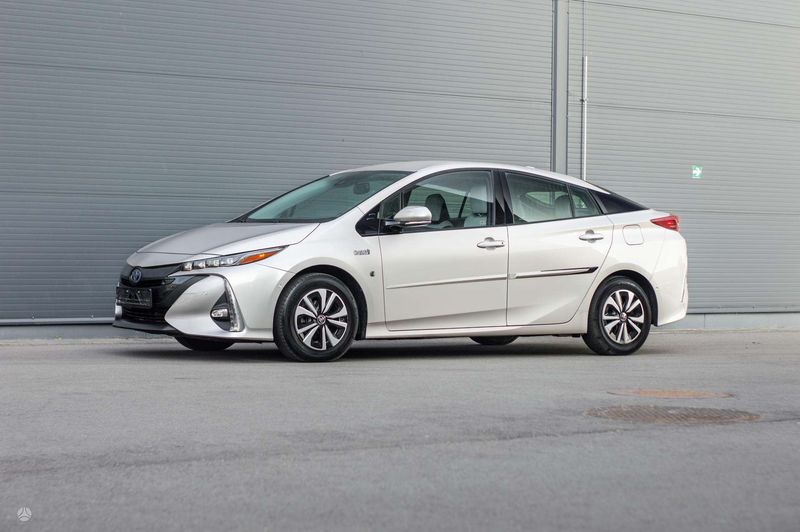 Toyota Prius • 2017 • 144,500 km 15