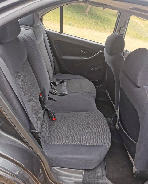 Honda Civic • 1966 • 180,000 km 6