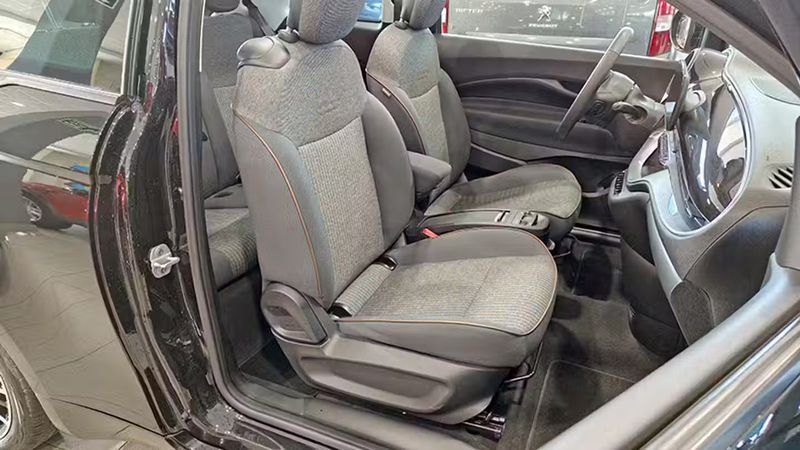 Fiat 500e • 2021 • 55,534 km 10