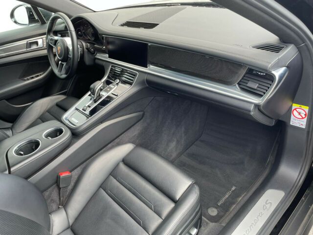 Porsche Panamera • 2016 • 104,000 km 16
