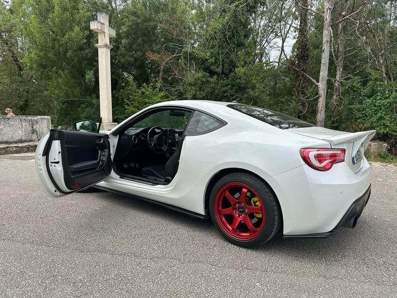 Toyota GT86 • 2014 • 156,000 km 3