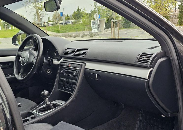 Audi A3 • 2017 • 64,000 km 2