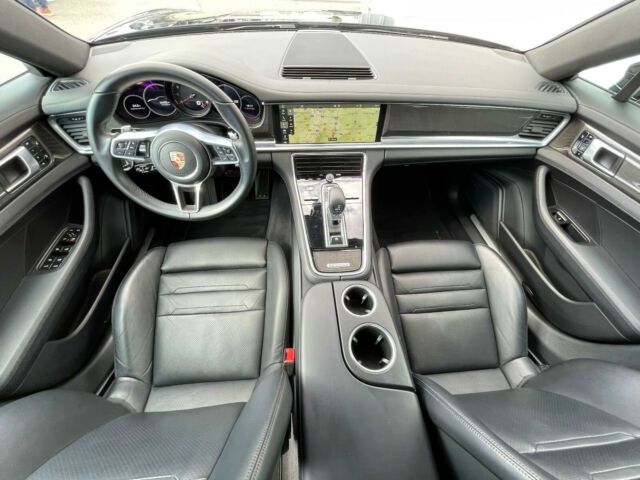 Porsche Panamera • 2016 • 104,000 km 18