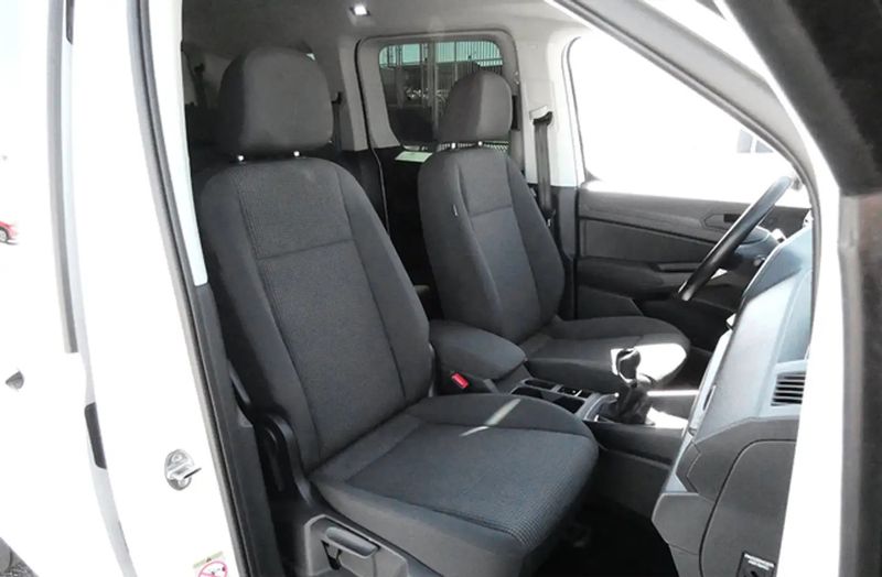Volkswagen Caddy • 2022 • 22,000 km 11