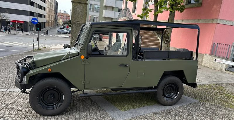 Sinotruk Hohan 6x4 • 1984 • 43,847 km 2