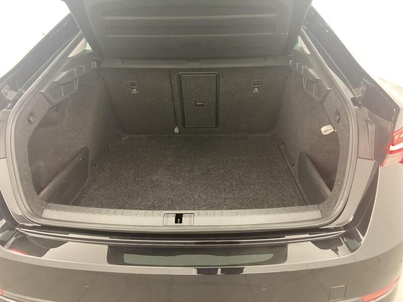 Škoda Octavia • 2023 • 78,186 km 9